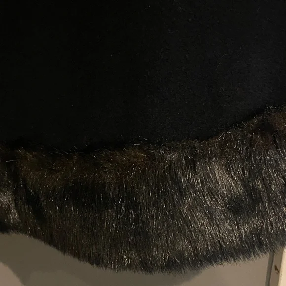 Dennis Basso Black Cape with Faux Fur Trim - Picture 3 of 7